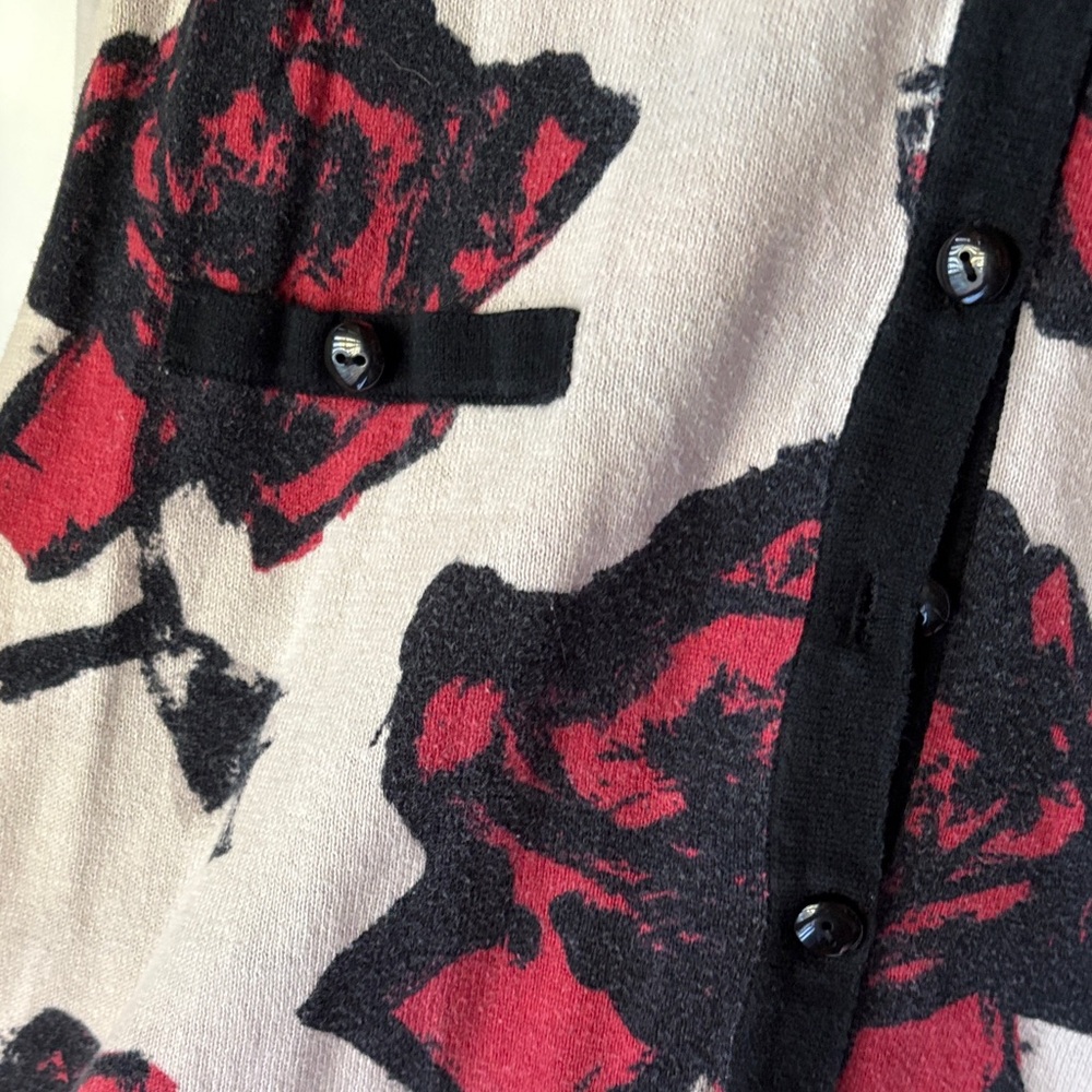 Super Cute Rose Cardigan/Sweater - Picture 3 of 5